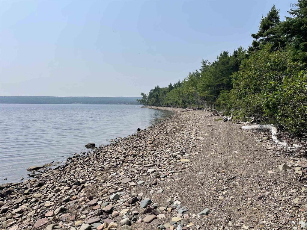 2420 Marble Mountain Road, West Bay