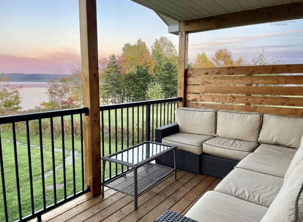 1543 West Lake Ainslie, West Lake Ainslie - photo 2