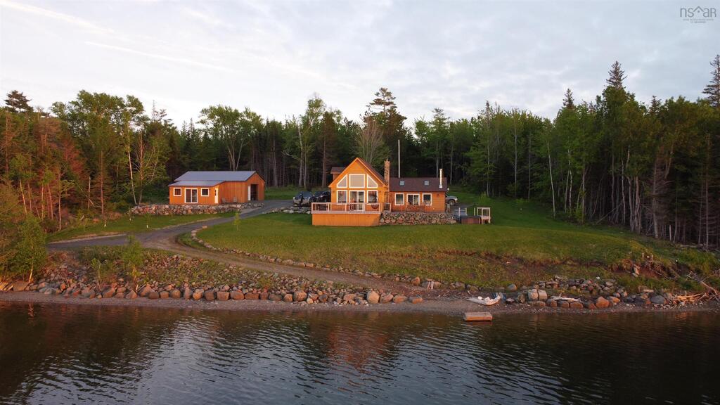 761 Stoney Point Road, Stoney Point