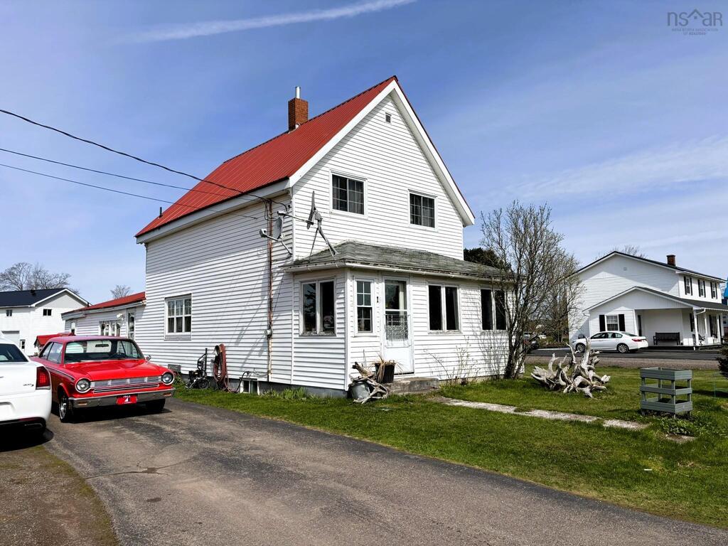 1 Beaverdam Road, Parrsboro