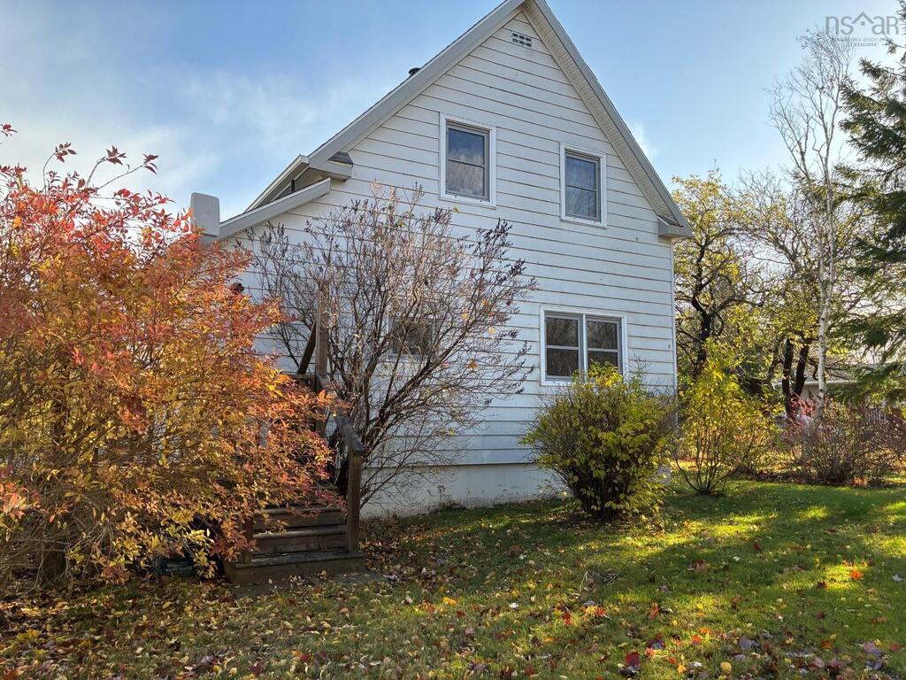 115 Queen, Baddeck - photo 2