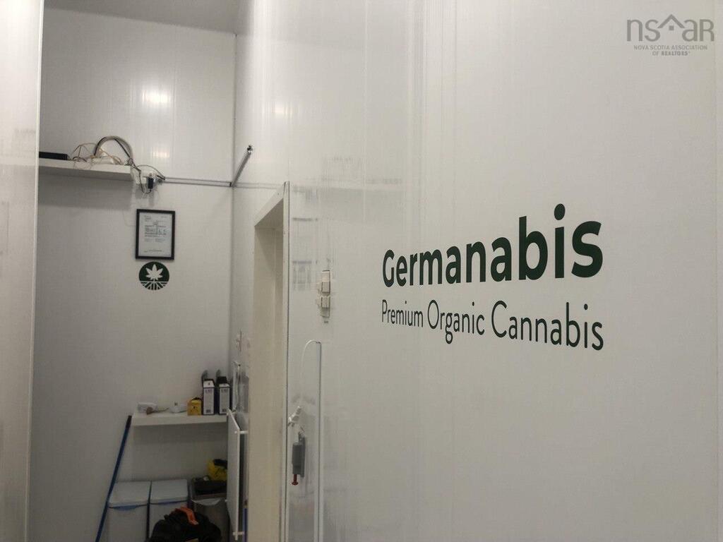 4 Innovation Drive, Lennox Passage - photo 4