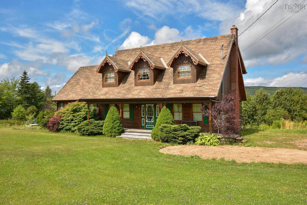 776 105 Highway, Boularderie East