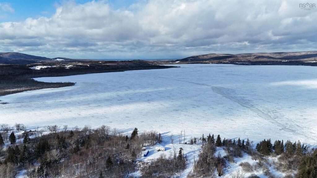 941 West Lake Ainslie Road, West Lake Ainslie