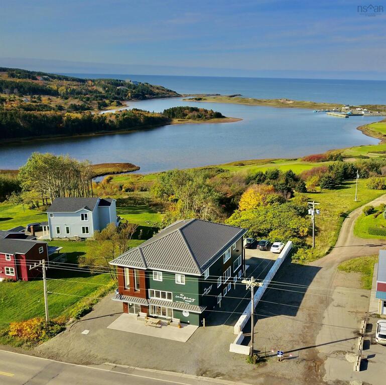 15751 Central Avenue, Inverness