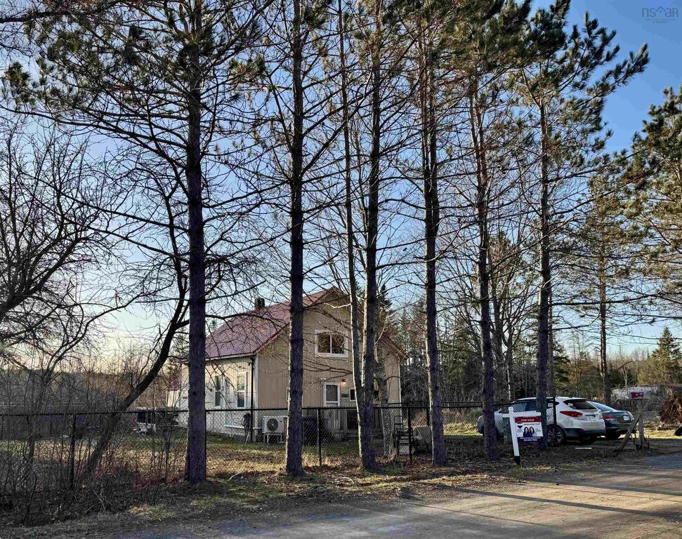 107 Upper Pembroke Road, Pembroke