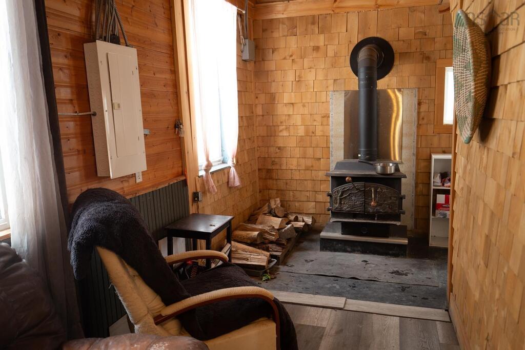 107 Upper Pembroke Road, Pembroke - photo 3