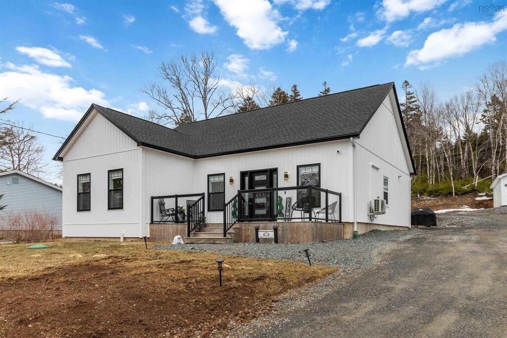 30 Cove Road, East Uniacke