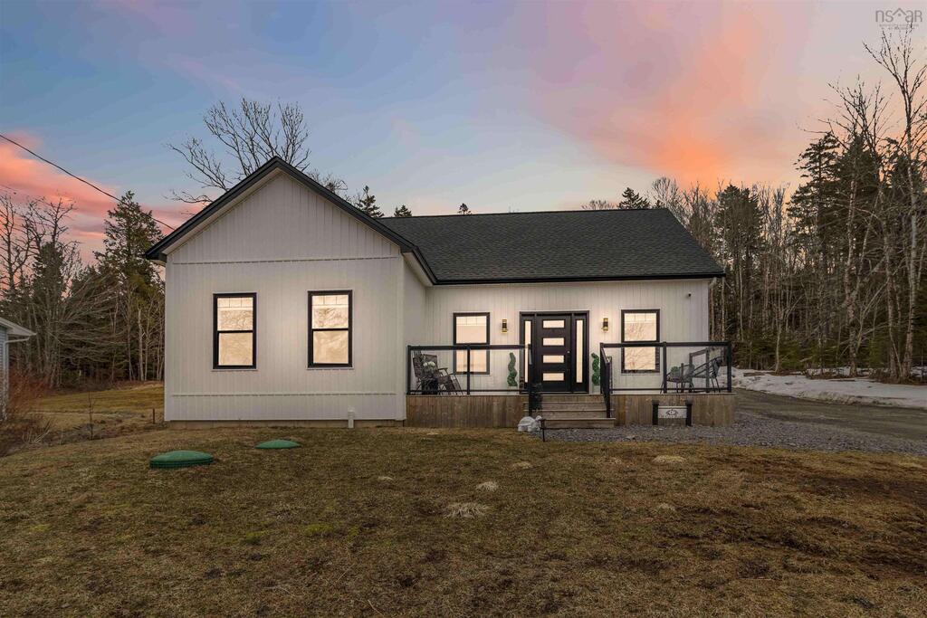 30 Cove Road, East Uniacke - photo 2