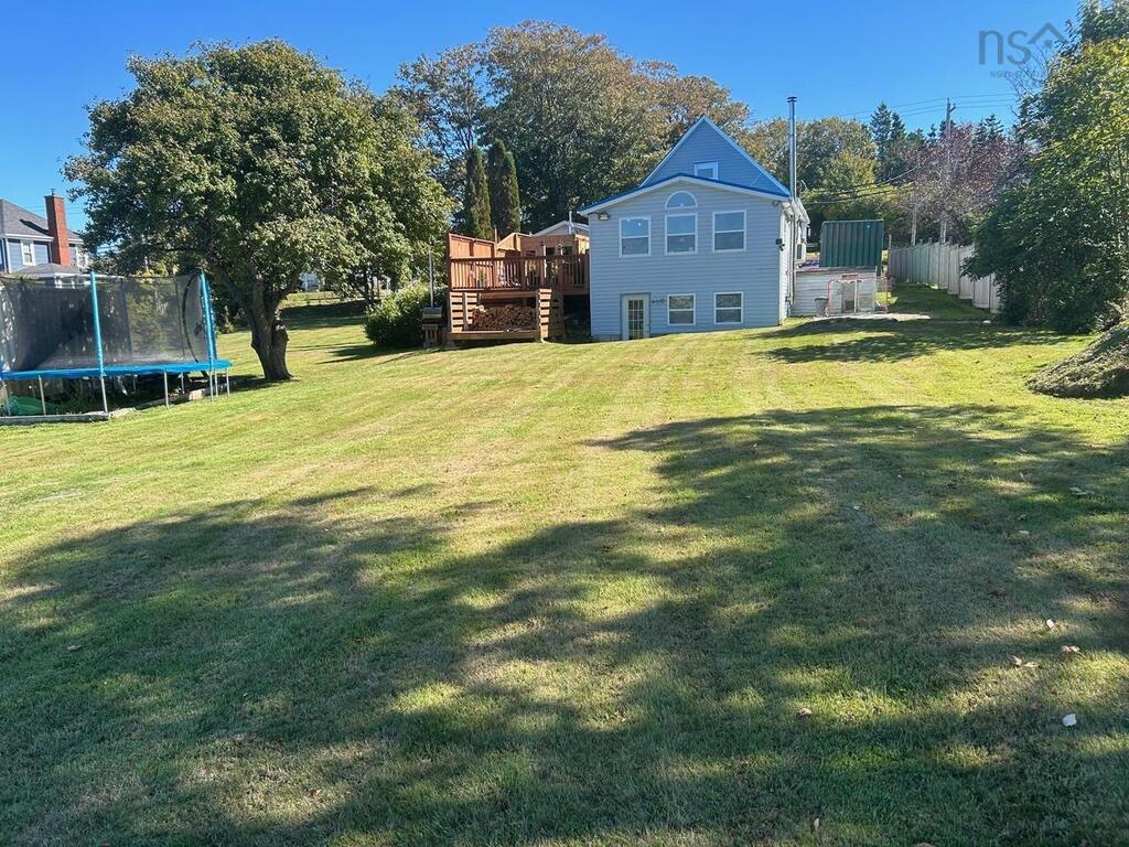 727 Highway 1, Hebron - photo 2