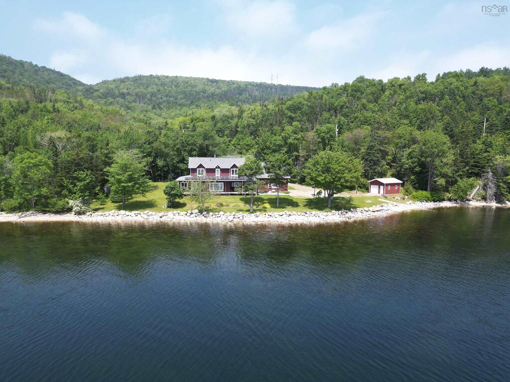 5276 Marble Mountain Rd., Marble Mountain