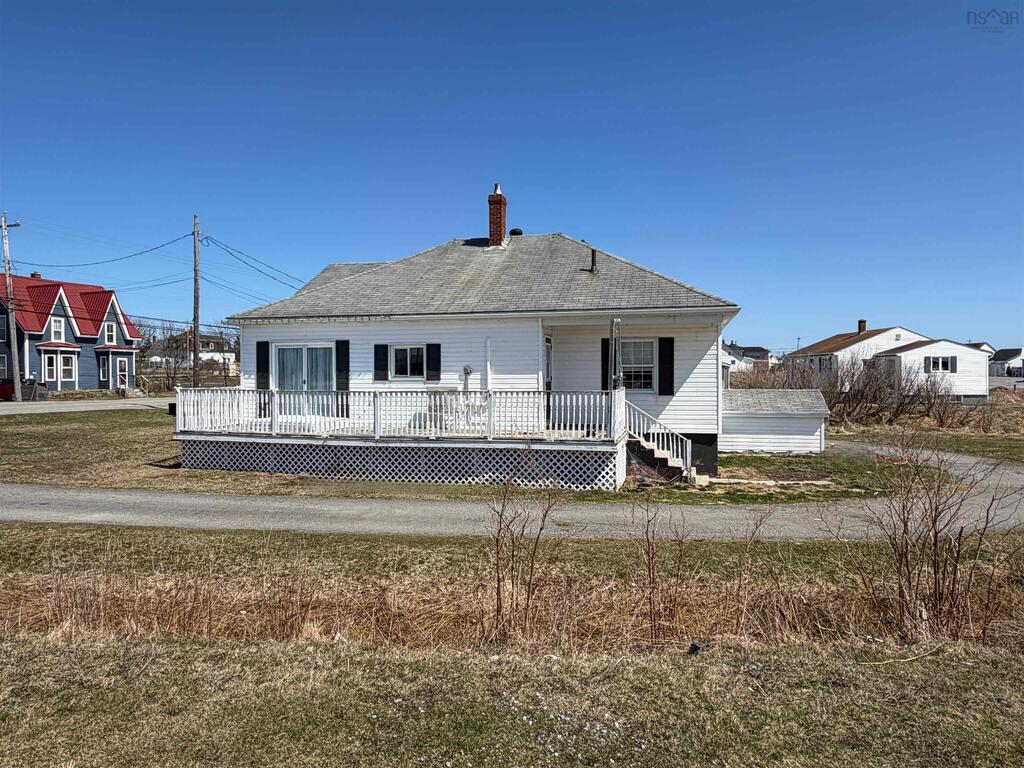 2660 Main Street, Clark's Harbour - photo 3