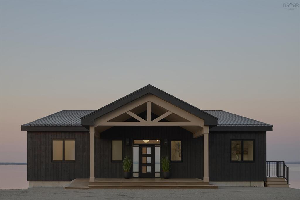 23 Anchors Way, East River Point