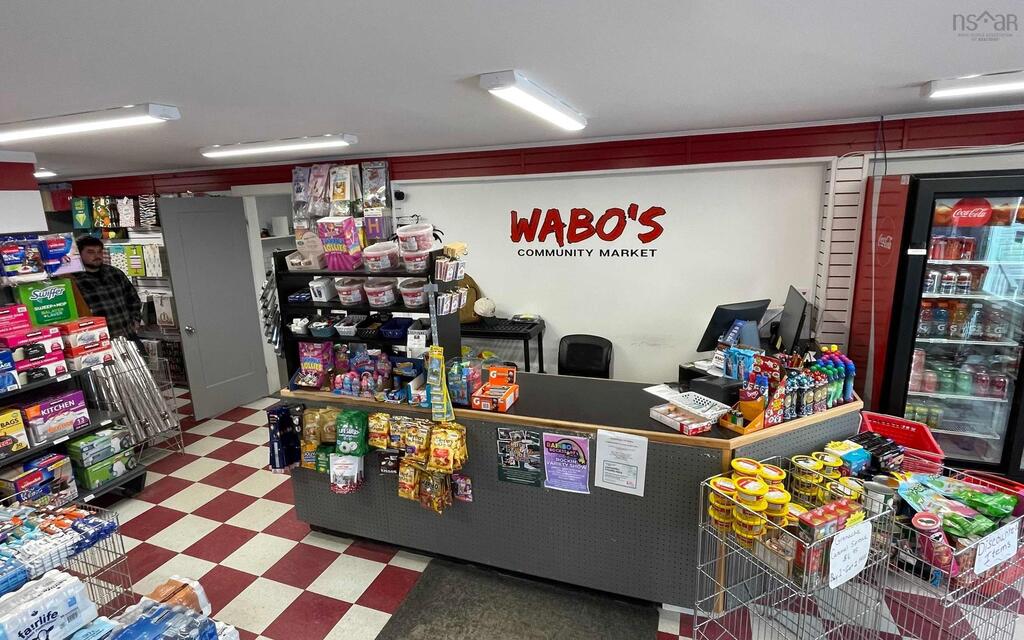 15 Pere Goirrior Avenue, Chéticamp - photo 3