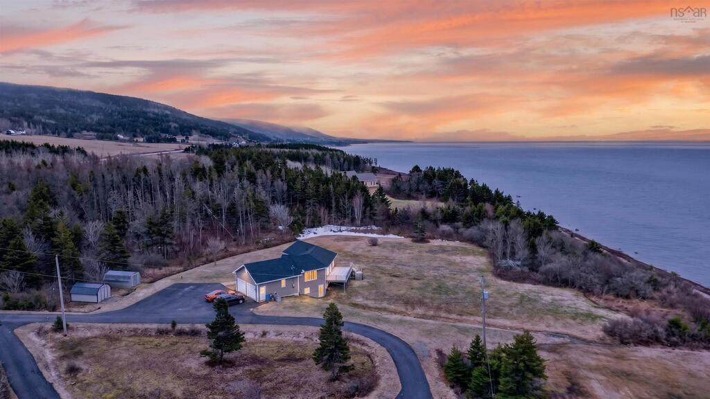 3599 Highway 19, Long Point