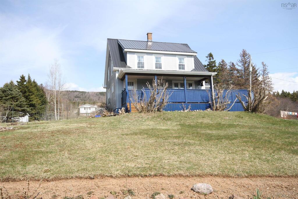 1922 Highway 19, Creignish - photo 2